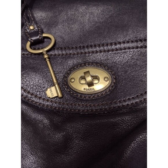 **Last Chance!! Final Sale** Fossil black leather crossbody bag - Picture 4 of 12